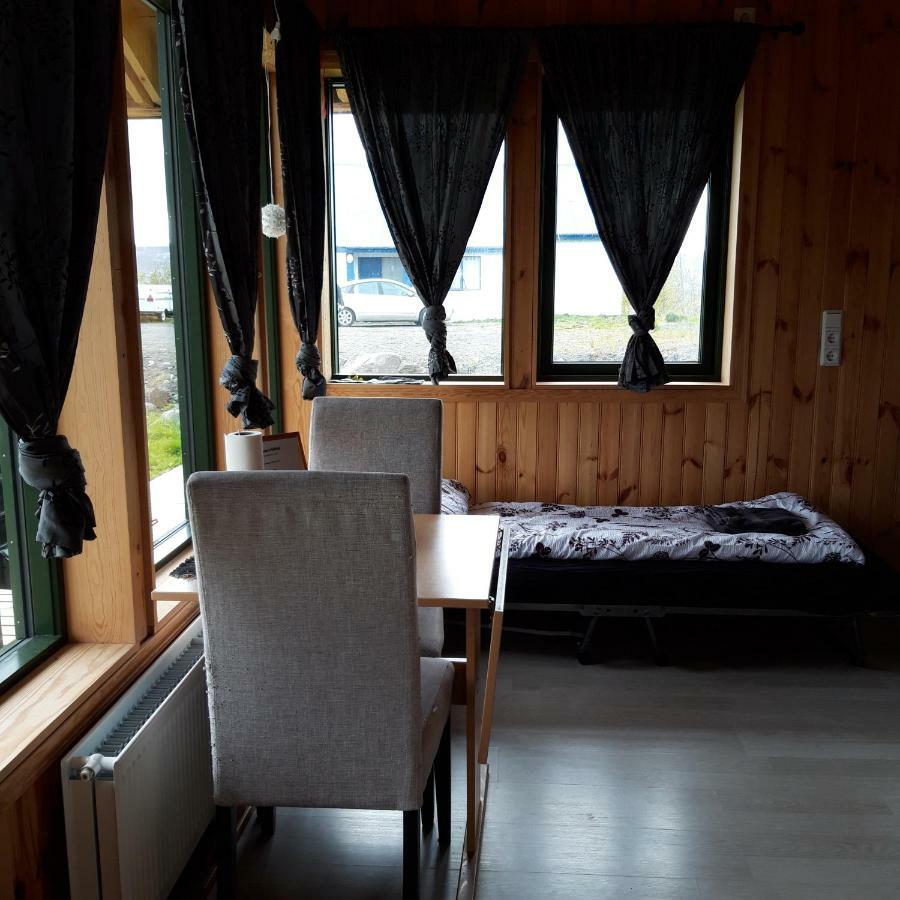 Mithhvammur Farm Stay Athaldalur Esterno foto